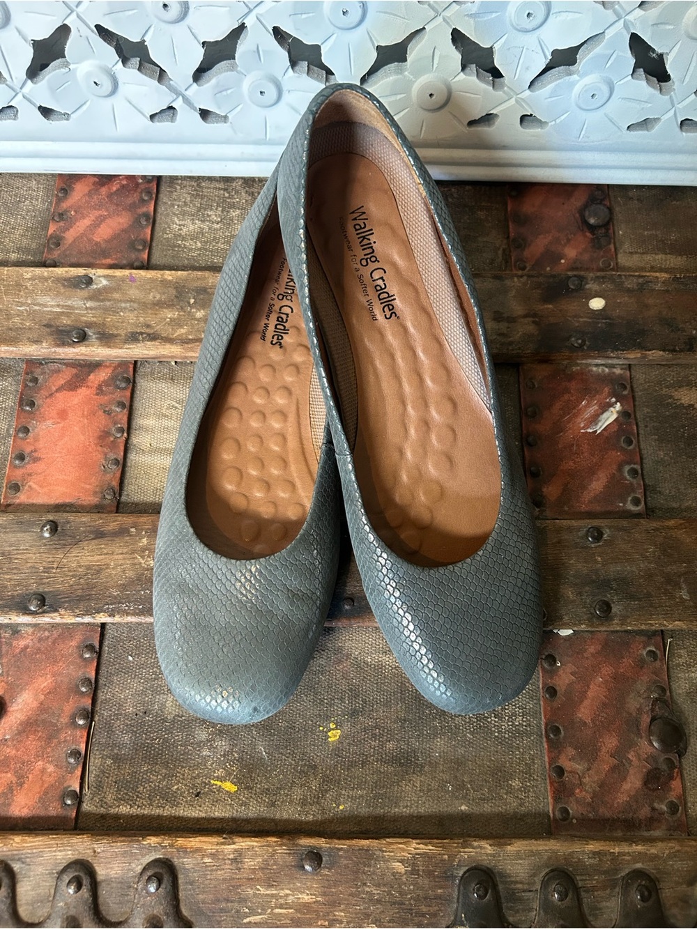 Walking Cradles Gray Textured Ballet Flats Women’s Slip On Comfort Shoes